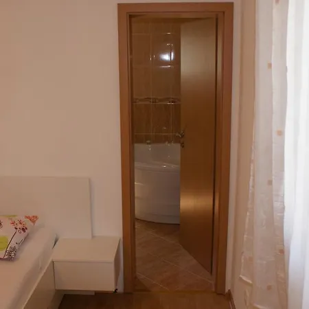 Nika Apartman